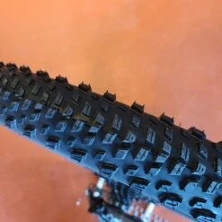 Giant We Ship! Talon 2-GU - Knight Shield 2022 -Giant S8MJvTYWzQidYdCMULLSdK lk