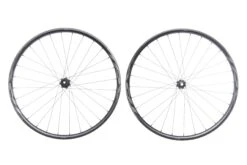 Giant TRX 0 Carbon Tubeless Wheelset