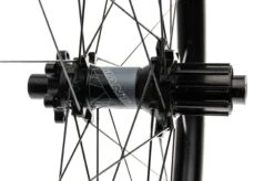 Giant TRX 0 Carbon Tubeless 27.5" Wheelset -Giant WMT12775 PH3 03 scaled
