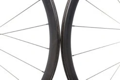 Giant SLR 1 Disc Carbon 700c Tubeless Wheelset -Giant WRD11568 RJ 05 scaled