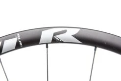 Giant SLR 1 Disc Carbon 700c Tubeless Wheelset -Giant WRD11568 RJ 07 scaled