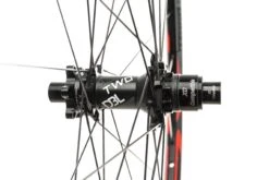 Giant XCR 1 Carbon Tubeless 29" Wheelset -Giant WRD14691 PH2 03 scaled