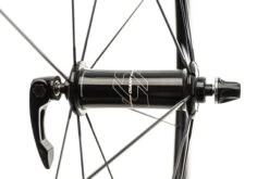 Giant SLR 1 55m Aero Carbon Tubeless 700c Wheelset -Giant WRD14861 PH2 04 scaled