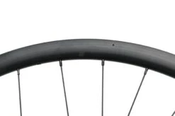 Giant PR2 Disc Aluminum Tubeless 700c Wheelset -Giant WRD16113 PH1 08 scaled