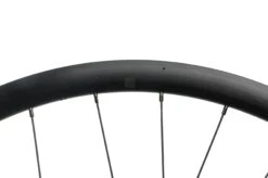 Giant PR2 Disc Aluminum Tubeless 700c Wheelset -Giant WRD16113 PH1 09 scaled