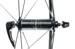 Giant SLR 1 30mm Carbon Tubeless 700c Wheelset -Giant WRD16398 PH2 04 scaled
