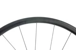 Giant SLR 1 30mm Carbon Tubeless 700c Wheelset -Giant WRD16398 PH2 07 scaled