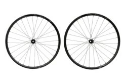 Giant CXR 1 Disc Carbon Tubeless 700C Wheelset