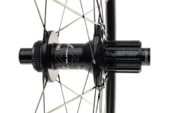 Giant SLR 0 30mm Disc Carbon Tubeless 700c Rear Wheel -Giant WRD18464 PH 3 scaled