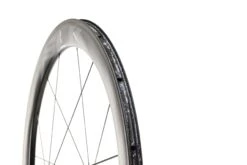 Giant SLR1 Aero Carbon Tubeless 700c Front Wheel 11 Giant SLR1 Aero Carbon Tubeless 700c Front Wheel -Giant WRD19045 PH3 3 scaled
