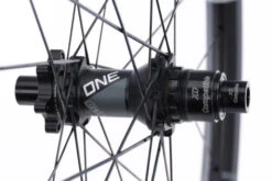 Giant TRXO Carbon Tubeless 27.5" Rear Wheel -Giant c