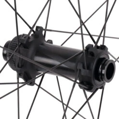 Giant XCR 1 30 MTB Carbon Front Wheel 29 Inch - Boost - 15x110 Mm -Giant giant xcr 1 30 mtb carbon front wheel 29inch boost2 1127096 1